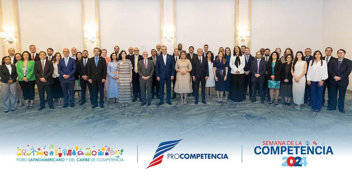 Group photo at Semana de la Competencia