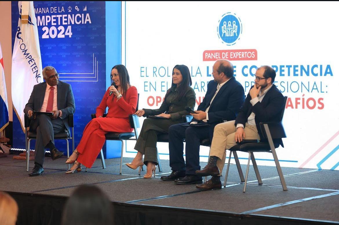 Alejandro Ibarra on a panel at the conference
